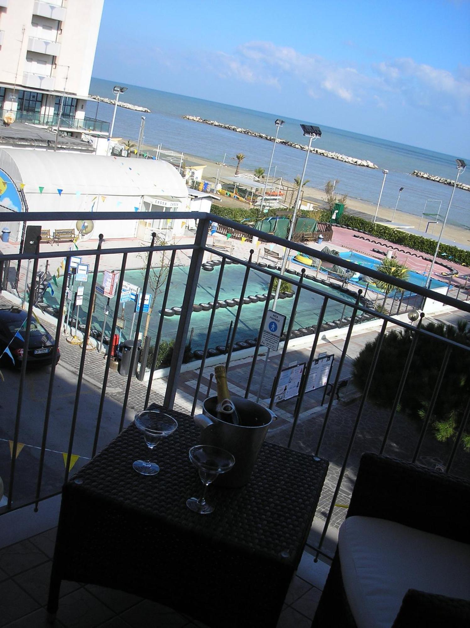 Hotel Playa Rimini Exterior photo